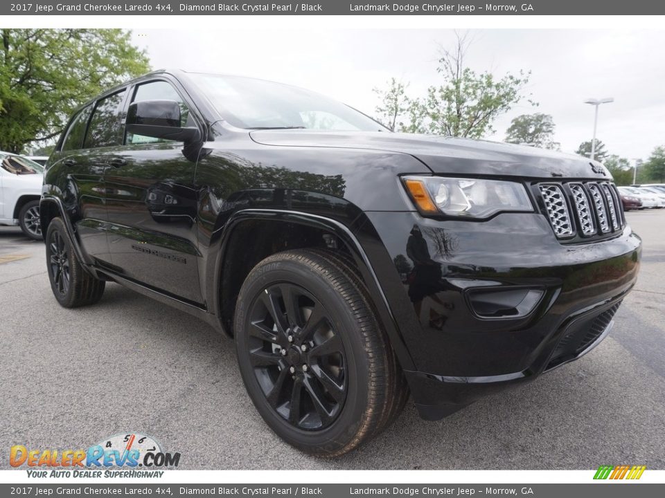 2017 Jeep Grand Cherokee Laredo 4x4 Diamond Black Crystal Pearl / Black Photo #4