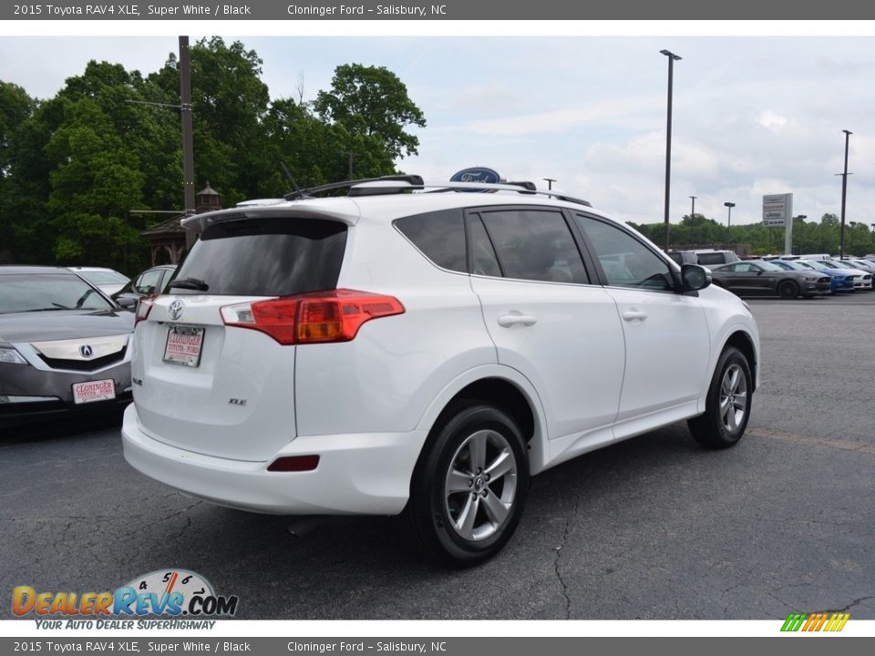 2015 Toyota RAV4 XLE Super White / Black Photo #3
