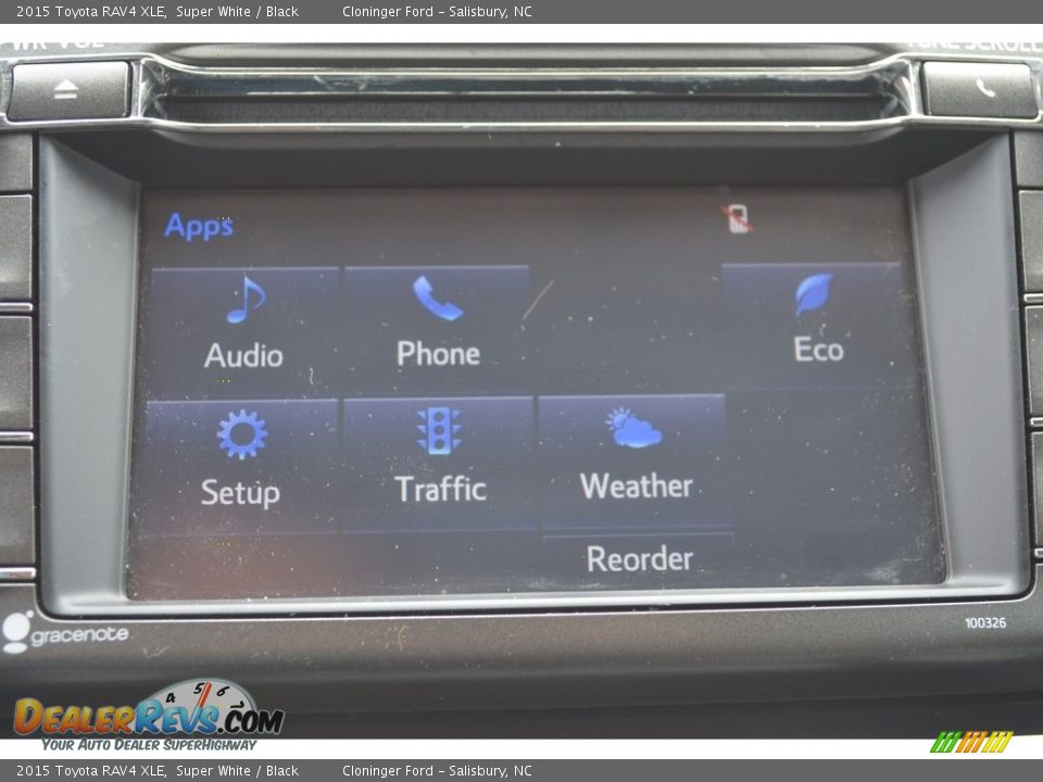 2015 Toyota RAV4 XLE Super White / Black Photo #18