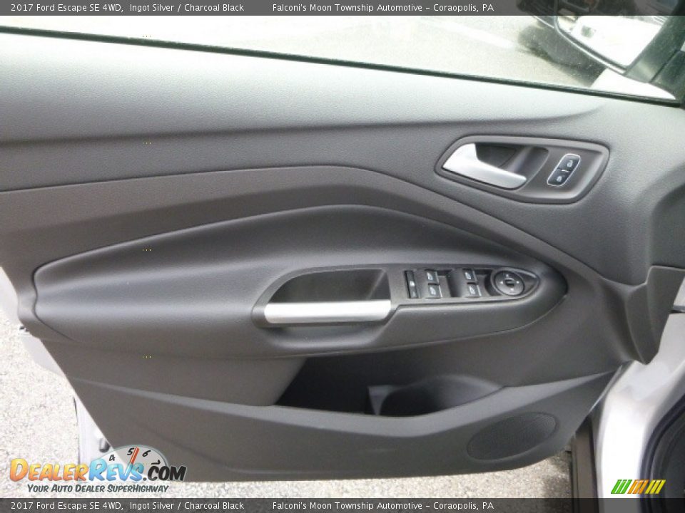 2017 Ford Escape SE 4WD Ingot Silver / Charcoal Black Photo #11