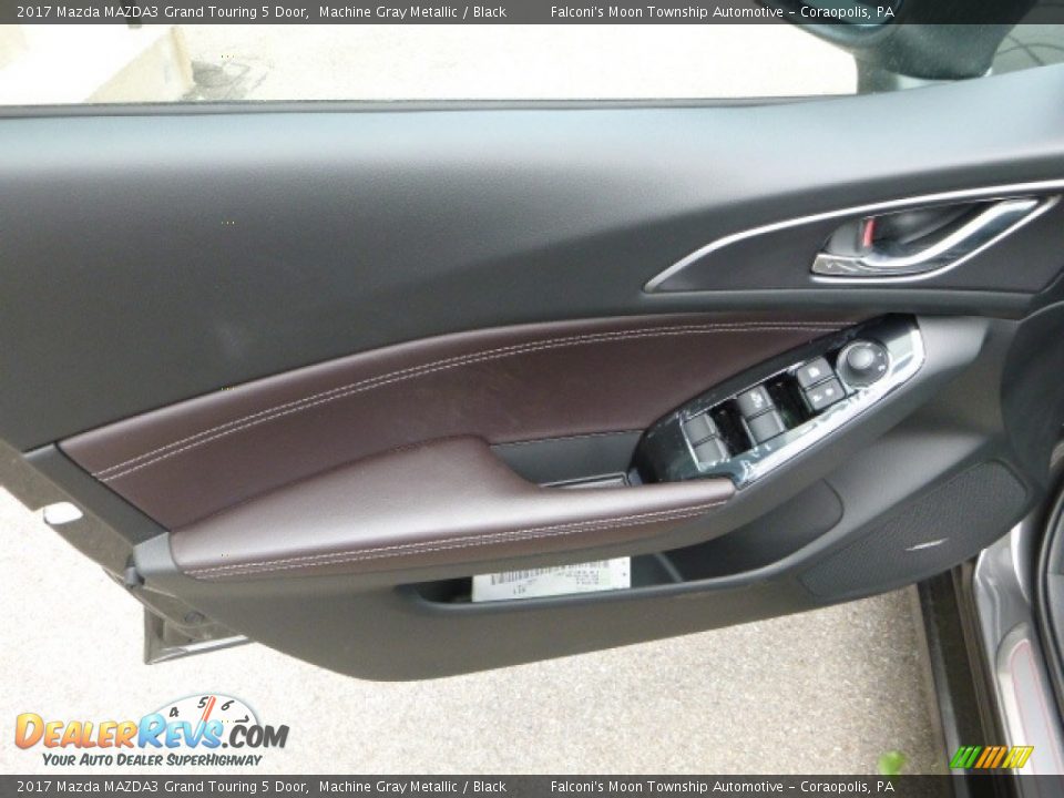 2017 Mazda MAZDA3 Grand Touring 5 Door Machine Gray Metallic / Black Photo #10