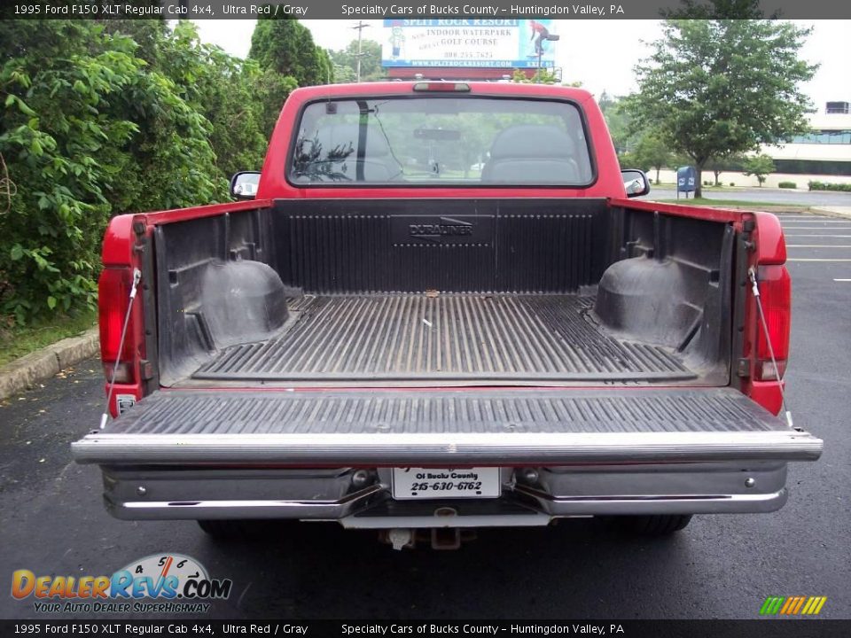 1995 Ford F150 XLT Regular Cab 4x4 Ultra Red / Gray Photo #16