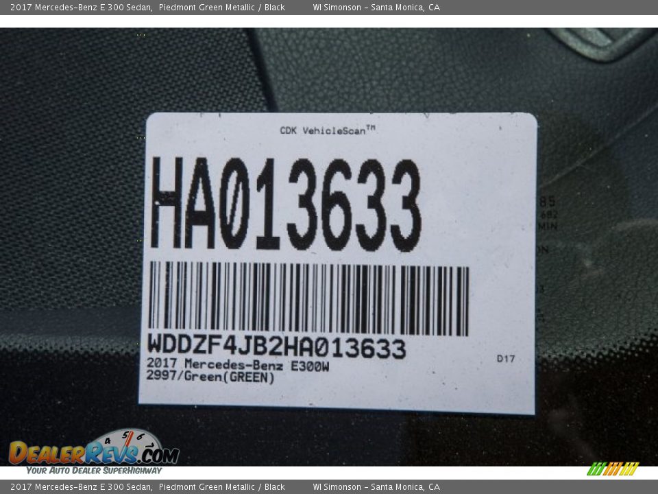 2017 Mercedes-Benz E 300 Sedan Piedmont Green Metallic / Black Photo #11