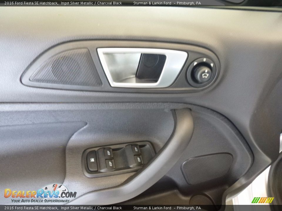 2016 Ford Fiesta SE Hatchback Ingot Silver Metallic / Charcoal Black Photo #7