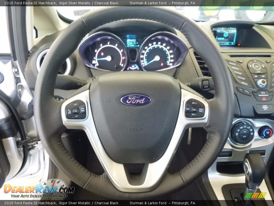 2016 Ford Fiesta SE Hatchback Ingot Silver Metallic / Charcoal Black Photo #10