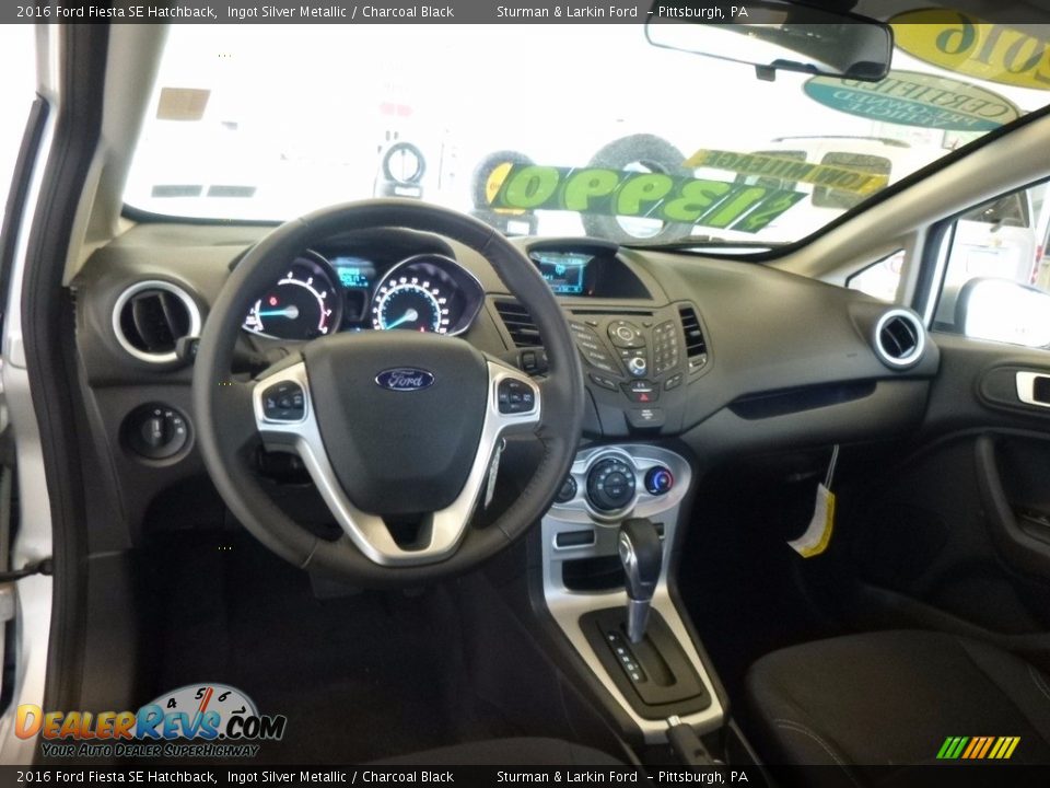 2016 Ford Fiesta SE Hatchback Ingot Silver Metallic / Charcoal Black Photo #15