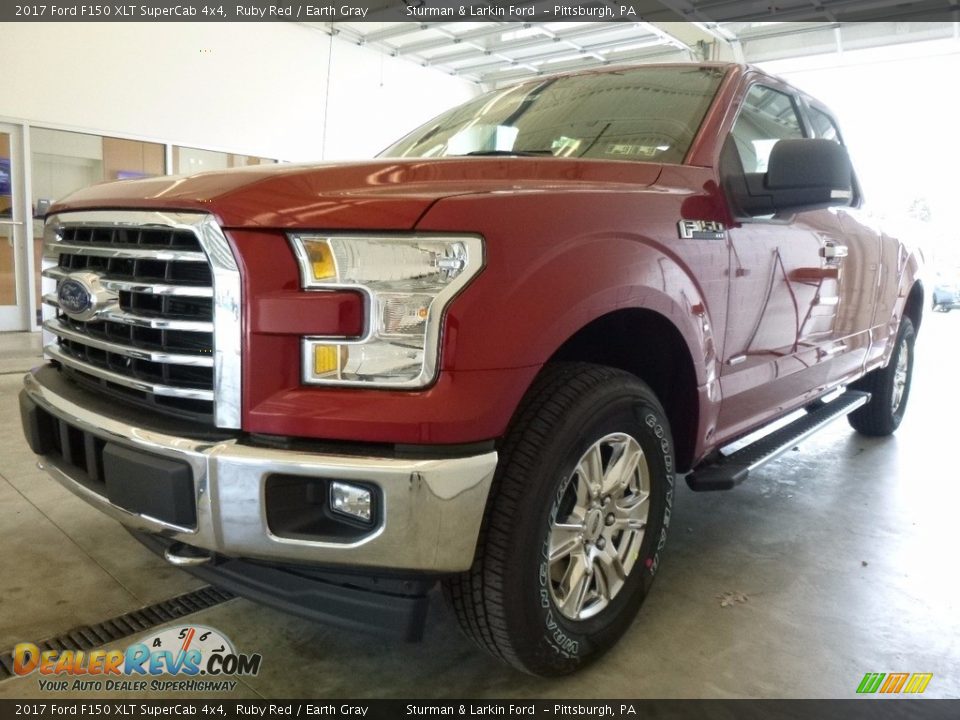 2017 Ford F150 XLT SuperCab 4x4 Ruby Red / Earth Gray Photo #4