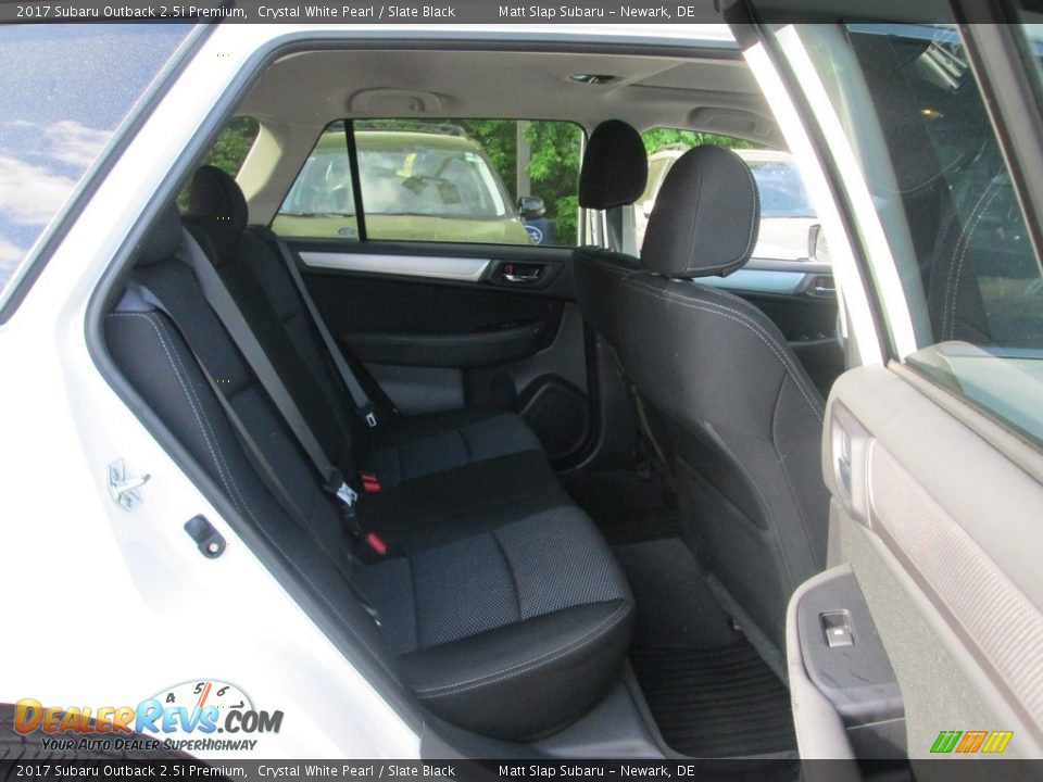 2017 Subaru Outback 2.5i Premium Crystal White Pearl / Slate Black Photo #17
