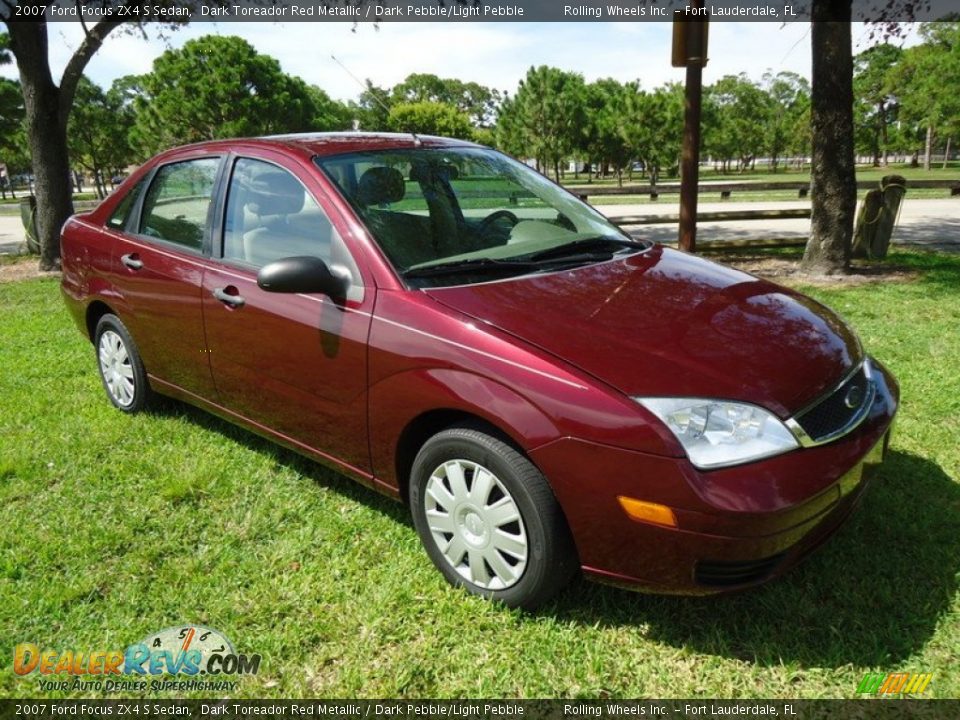 Front 3/4 View of 2007 Ford Focus ZX4 S Sedan Photo #1