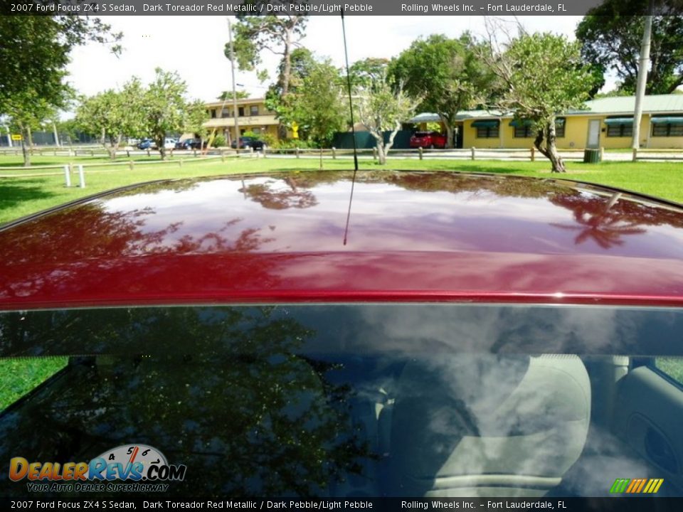 2007 Ford Focus ZX4 S Sedan Dark Toreador Red Metallic / Dark Pebble/Light Pebble Photo #15