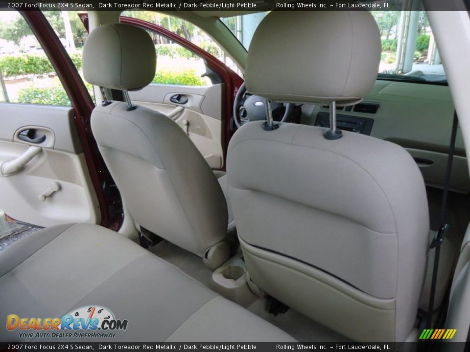 2007 Ford Focus ZX4 S Sedan Dark Toreador Red Metallic / Dark Pebble/Light Pebble Photo #28