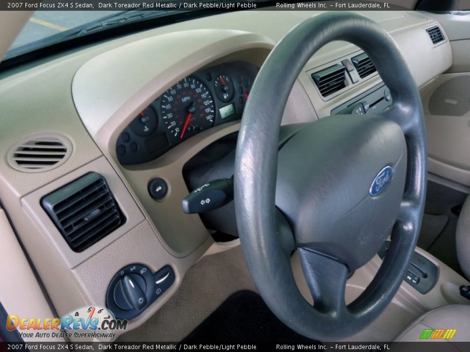 2007 Ford Focus ZX4 S Sedan Dark Toreador Red Metallic / Dark Pebble/Light Pebble Photo #30