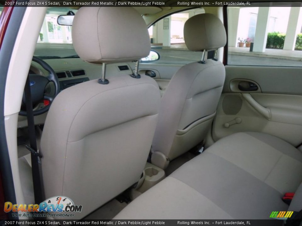 2007 Ford Focus ZX4 S Sedan Dark Toreador Red Metallic / Dark Pebble/Light Pebble Photo #36