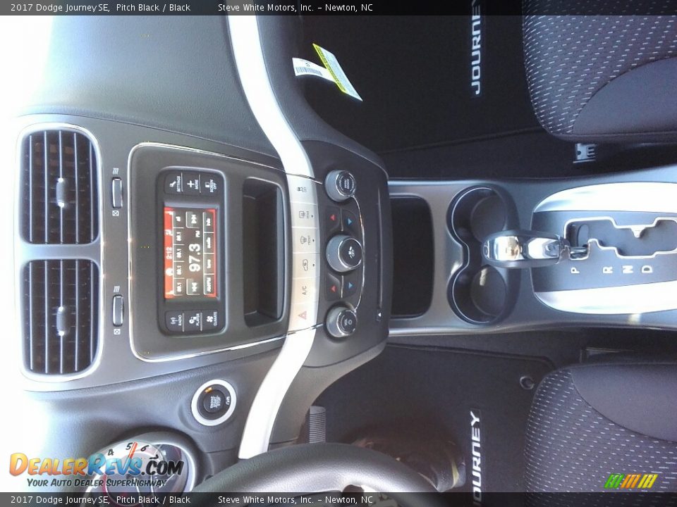 2017 Dodge Journey SE Pitch Black / Black Photo #23
