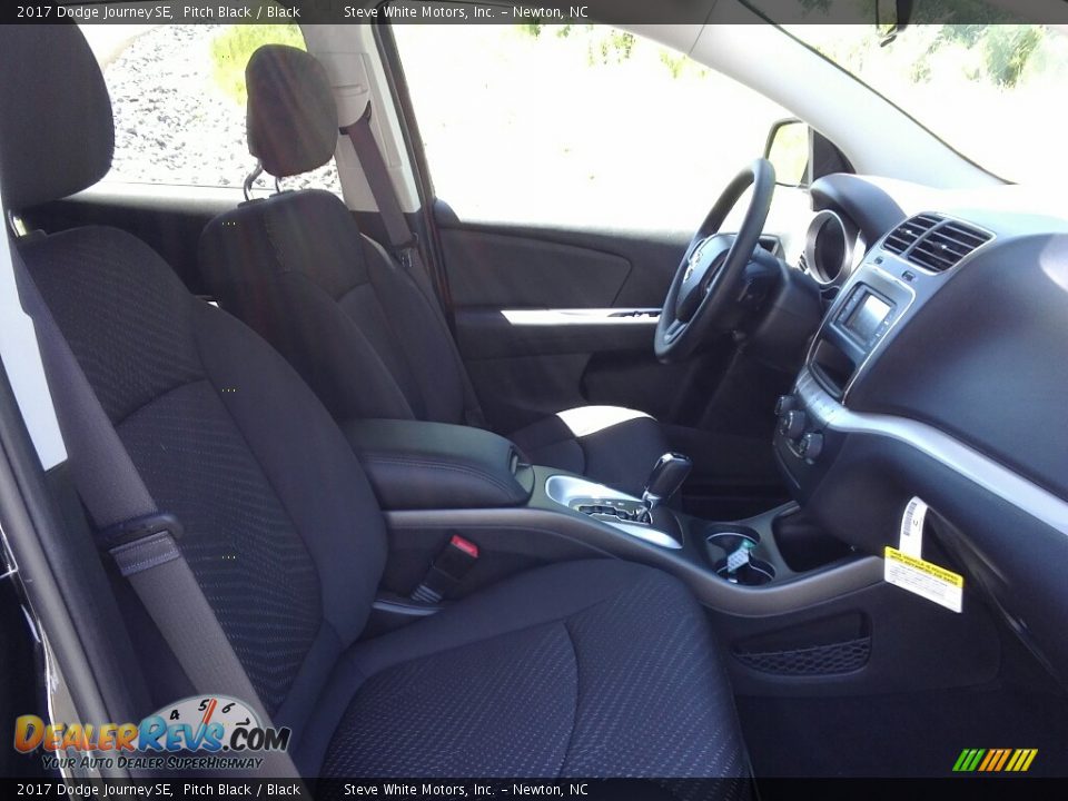 2017 Dodge Journey SE Pitch Black / Black Photo #31