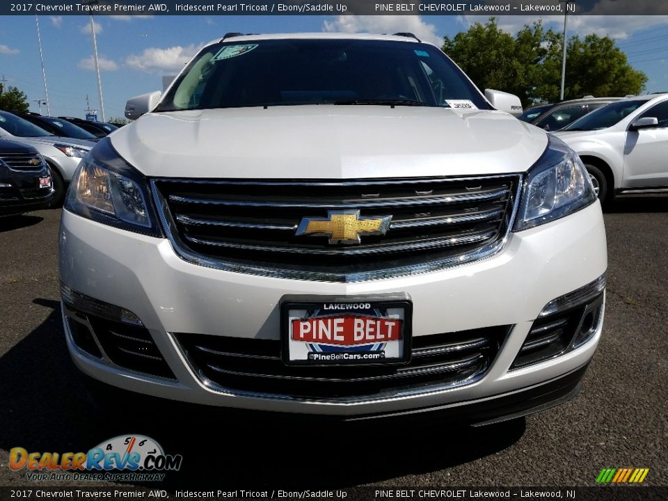 2017 Chevrolet Traverse Premier AWD Iridescent Pearl Tricoat / Ebony/Saddle Up Photo #2