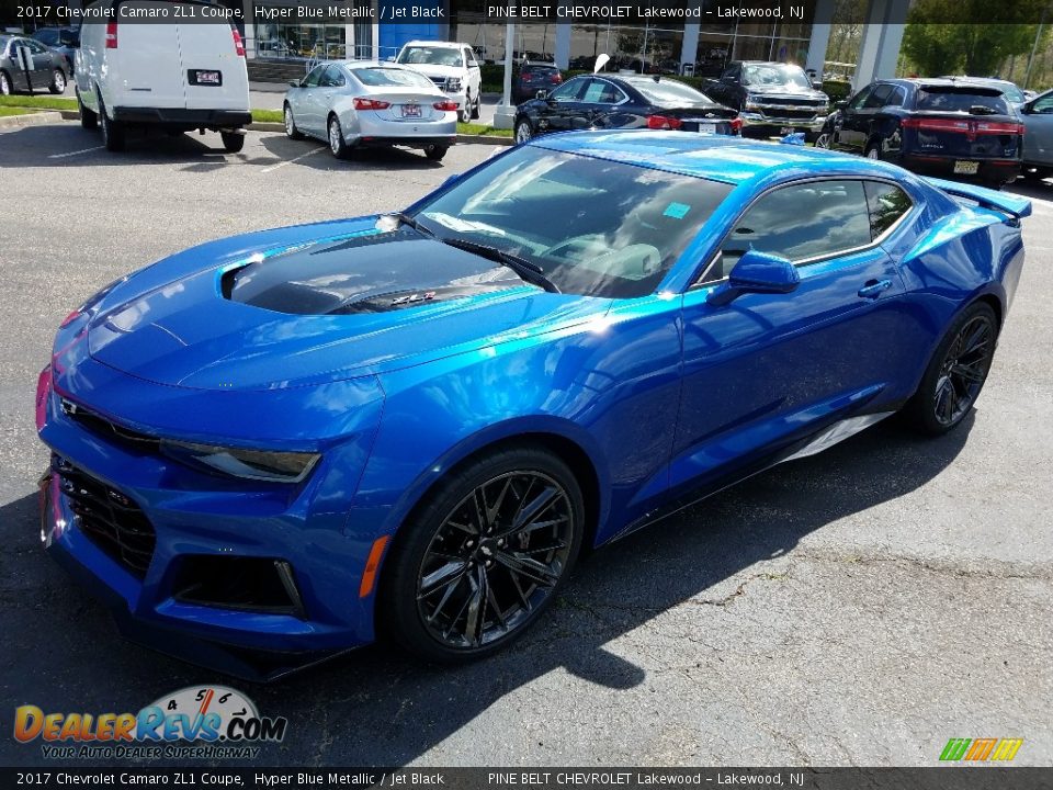 Front 3/4 View of 2017 Chevrolet Camaro ZL1 Coupe Photo #3
