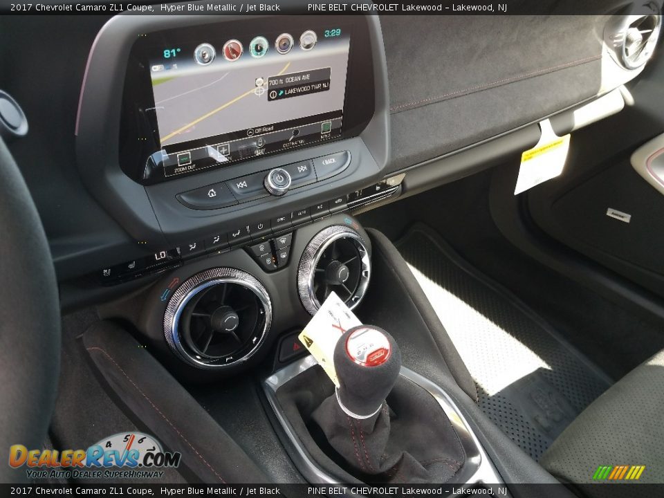 Controls of 2017 Chevrolet Camaro ZL1 Coupe Photo #10