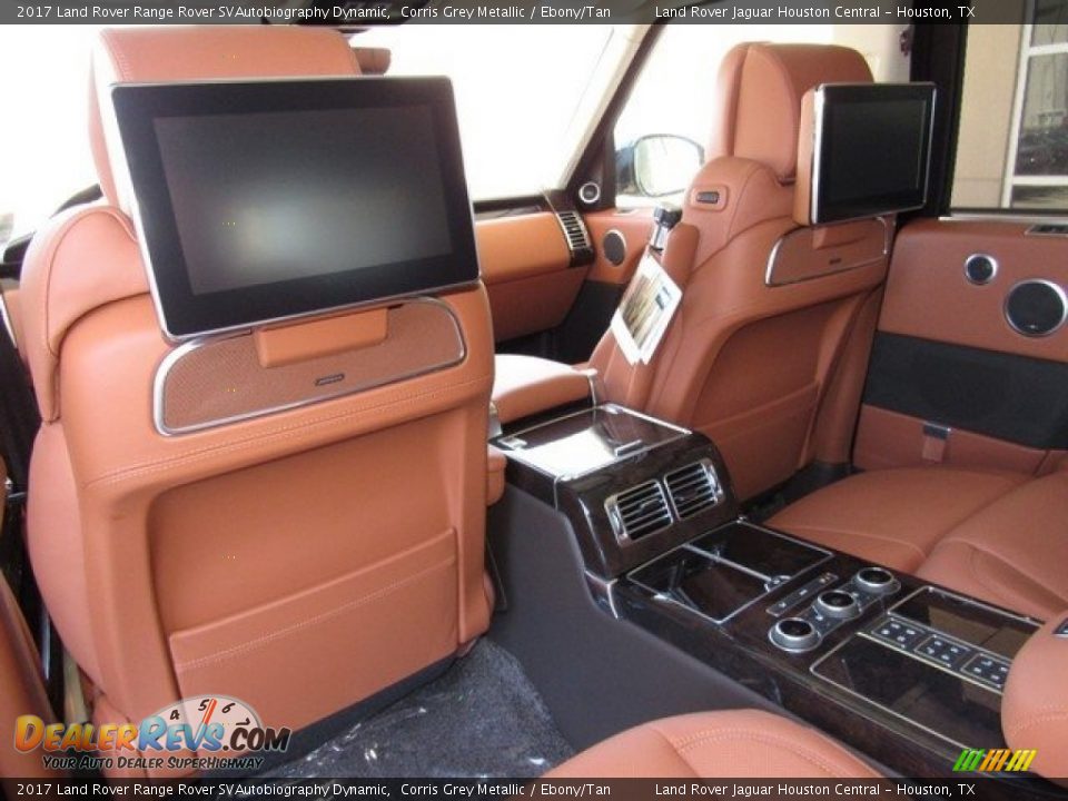 Entertainment System of 2017 Land Rover Range Rover SVAutobiography Dynamic Photo #16