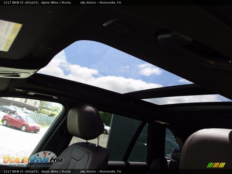 2017 BMW X5 xDrive35i Alpine White / Mocha Photo #10