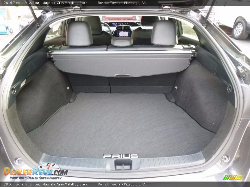2016 Toyota Prius Four Magnetic Gray Metallic / Black Photo #16