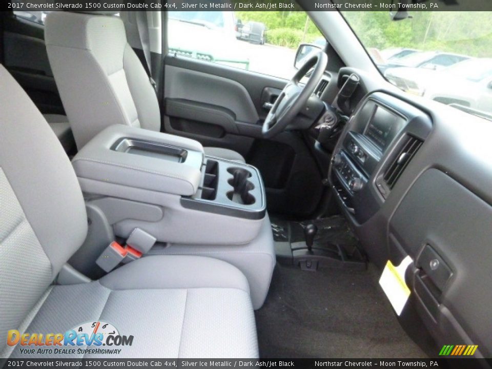 2017 Chevrolet Silverado 1500 Custom Double Cab 4x4 Silver Ice Metallic / Dark Ash/Jet Black Photo #9