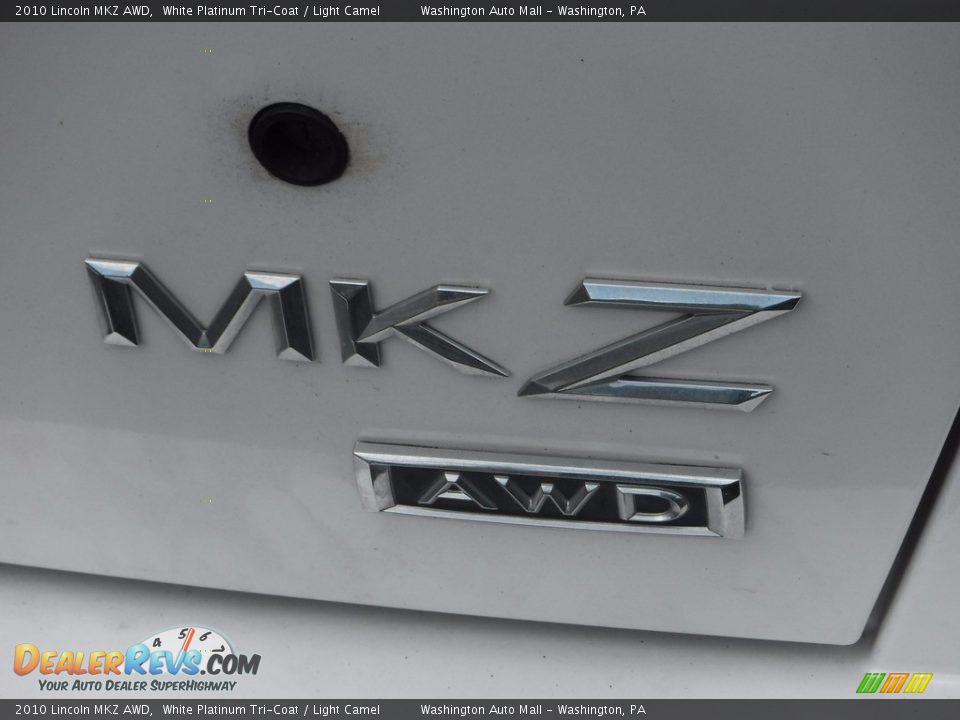2010 Lincoln MKZ AWD White Platinum Tri-Coat / Light Camel Photo #10