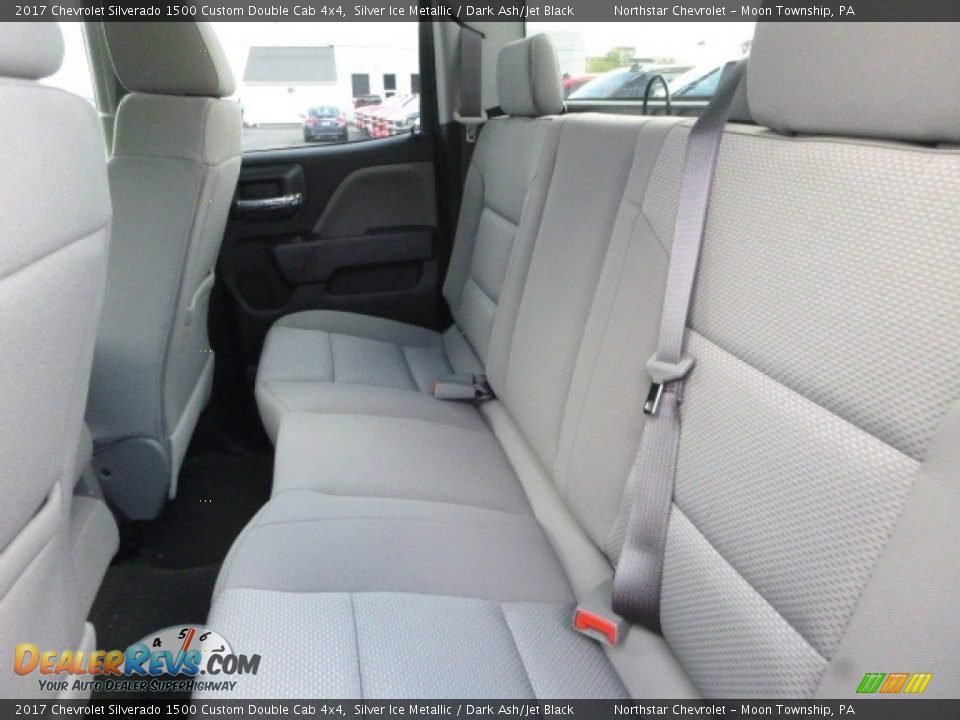 2017 Chevrolet Silverado 1500 Custom Double Cab 4x4 Silver Ice Metallic / Dark Ash/Jet Black Photo #12
