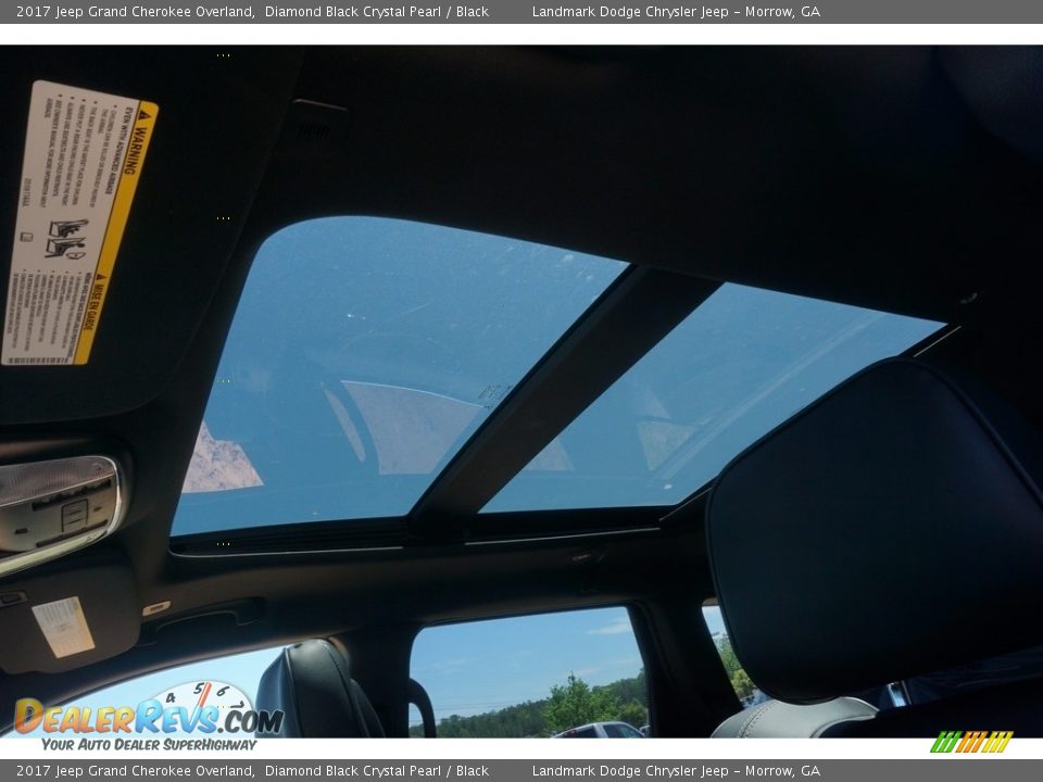2017 Jeep Grand Cherokee Overland Diamond Black Crystal Pearl / Black Photo #6