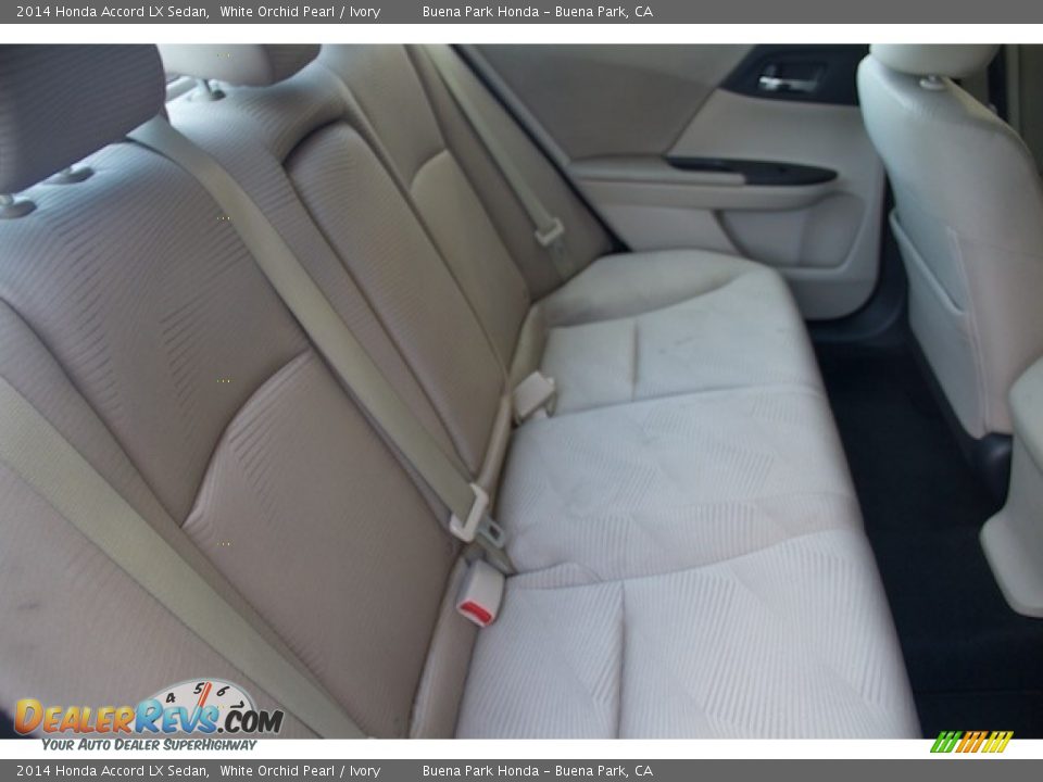 2014 Honda Accord LX Sedan White Orchid Pearl / Ivory Photo #14