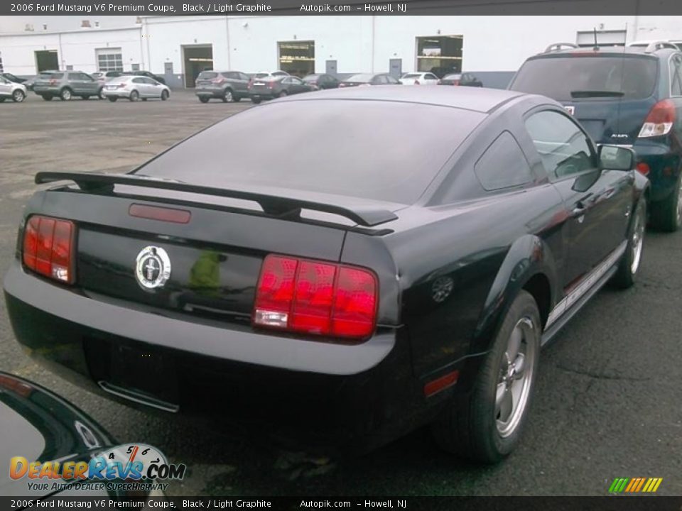 2006 Ford Mustang V6 Premium Coupe Black / Light Graphite Photo #2