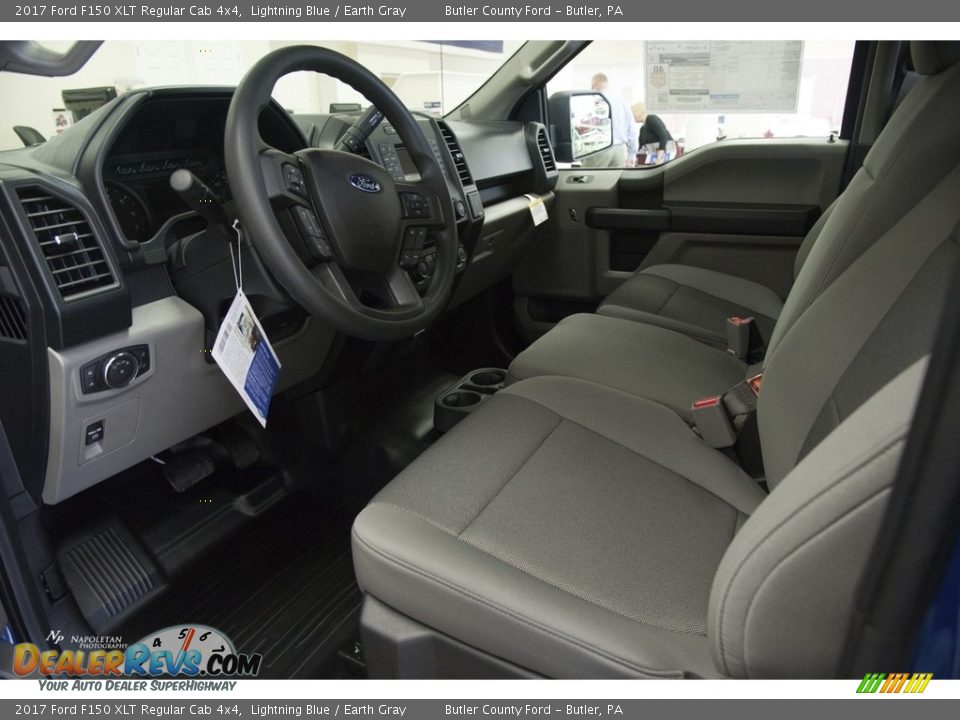 2017 Ford F150 XLT Regular Cab 4x4 Lightning Blue / Earth Gray Photo #4