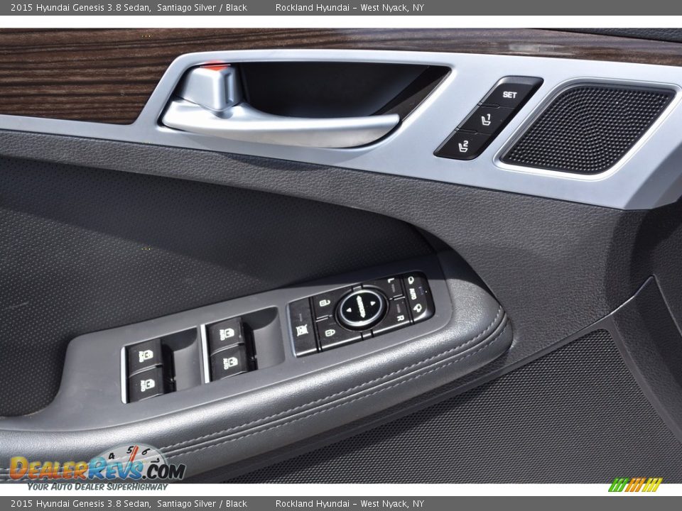 2015 Hyundai Genesis 3.8 Sedan Santiago Silver / Black Photo #9