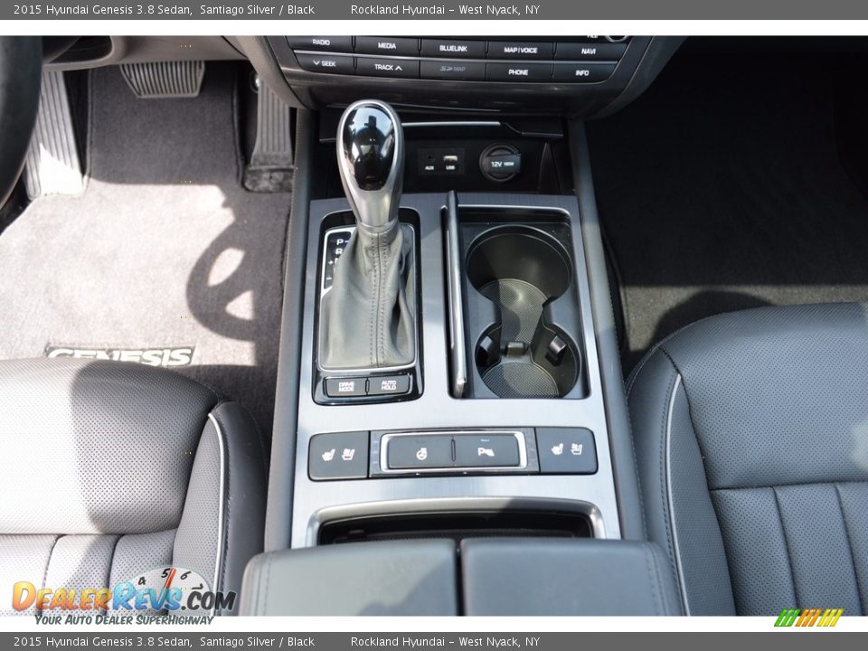 2015 Hyundai Genesis 3.8 Sedan Santiago Silver / Black Photo #16