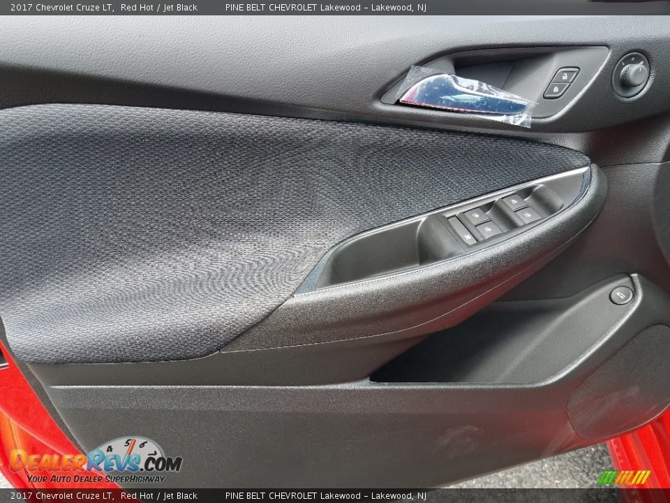 2017 Chevrolet Cruze LT Red Hot / Jet Black Photo #8