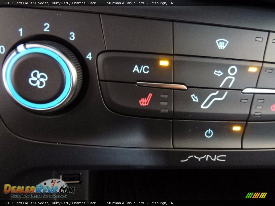 2017 Ford Focus SE Sedan Ruby Red / Charcoal Black Photo #13