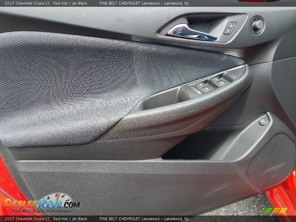 2017 Chevrolet Cruze LT Red Hot / Jet Black Photo #8
