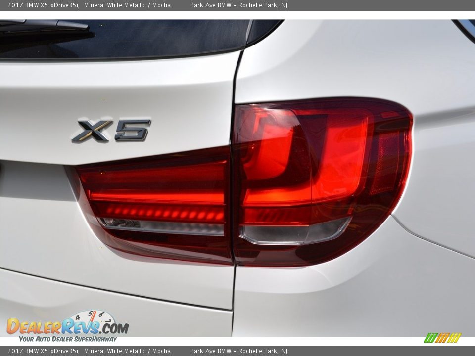 2017 BMW X5 xDrive35i Mineral White Metallic / Mocha Photo #24