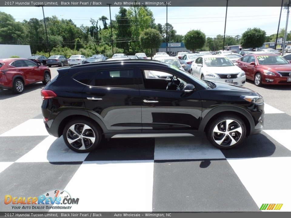 2017 Hyundai Tucson Limited Black Noir Pearl / Black Photo #3