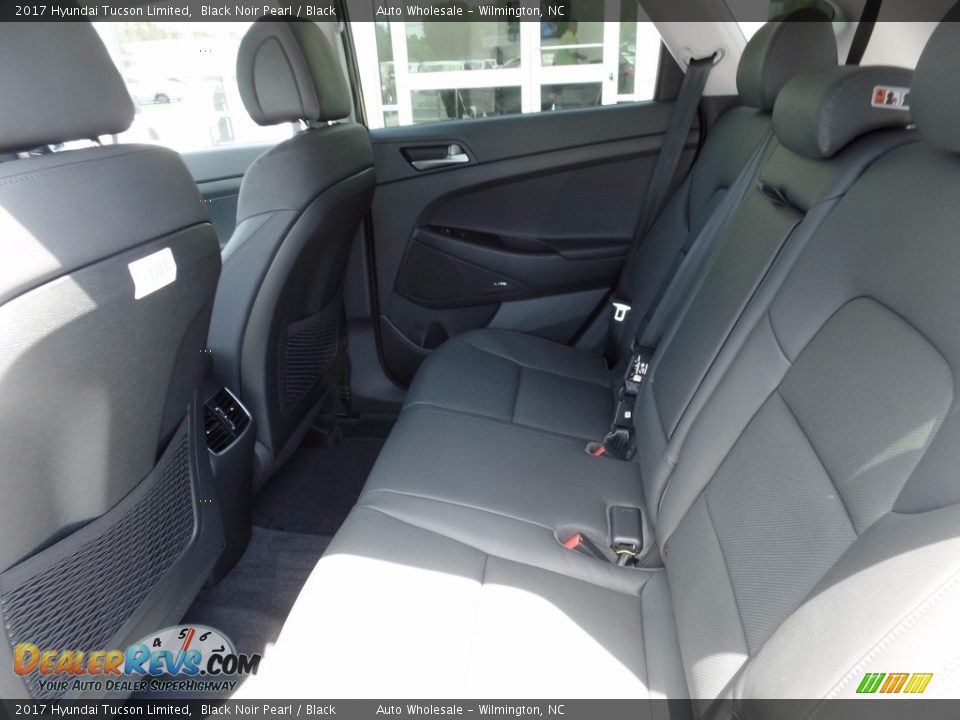 2017 Hyundai Tucson Limited Black Noir Pearl / Black Photo #12