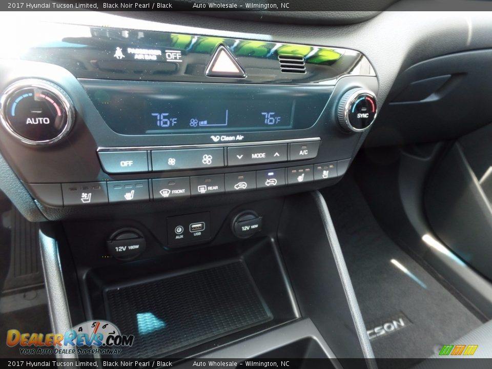 2017 Hyundai Tucson Limited Black Noir Pearl / Black Photo #19