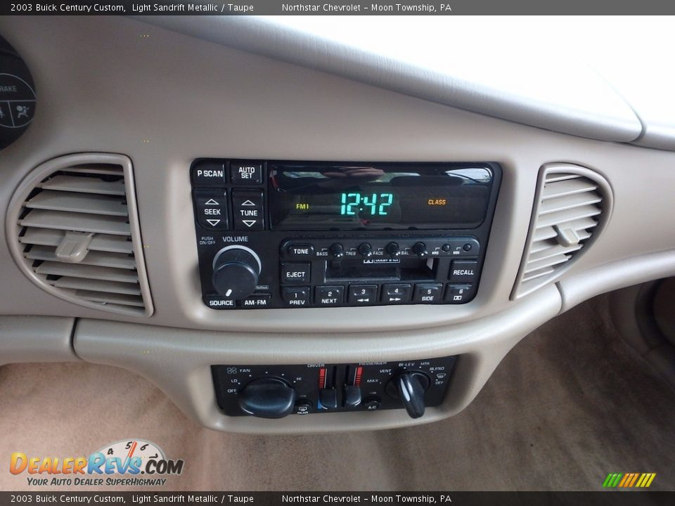 2003 Buick Century Custom Light Sandrift Metallic / Taupe Photo #13