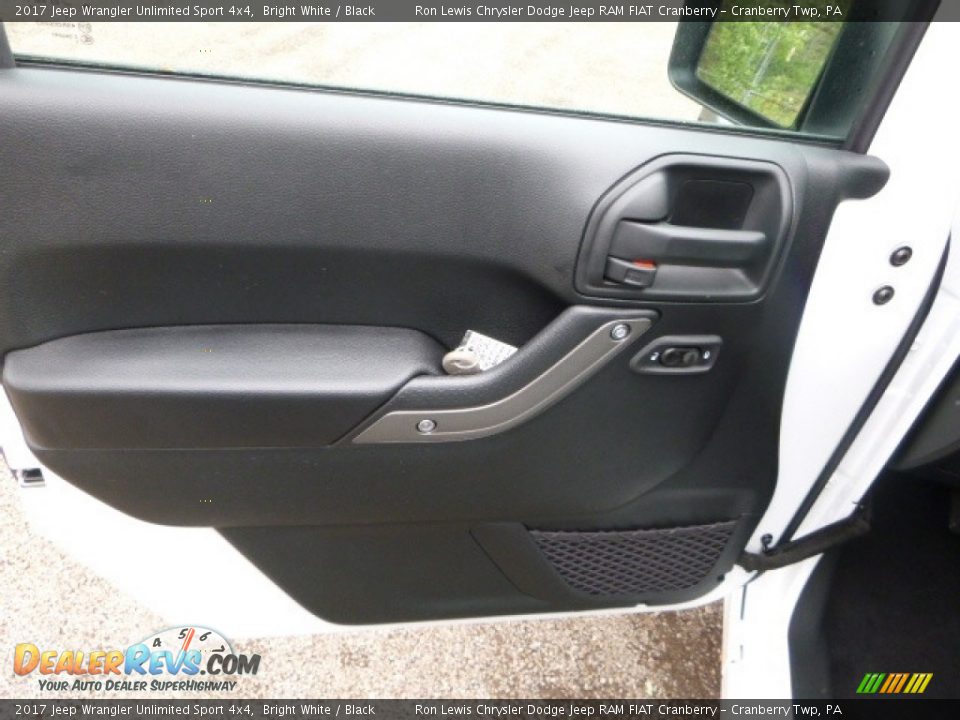 2017 Jeep Wrangler Unlimited Sport 4x4 Bright White / Black Photo #15