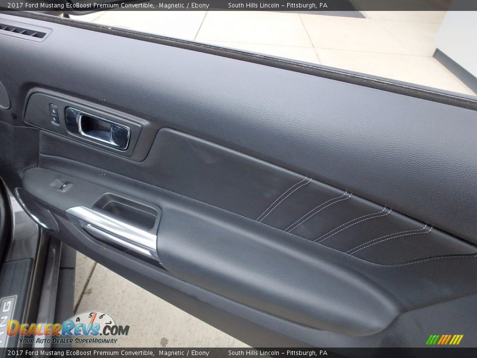 Door Panel of 2017 Ford Mustang EcoBoost Premium Convertible Photo #13
