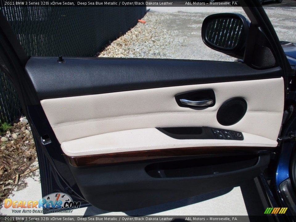 2011 BMW 3 Series 328i xDrive Sedan Deep Sea Blue Metallic / Oyster/Black Dakota Leather Photo #11