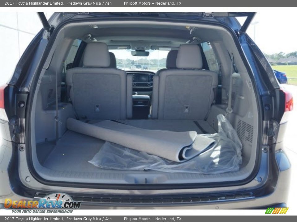 2017 Toyota Highlander Limited Predawn Gray Mica / Ash Photo #6