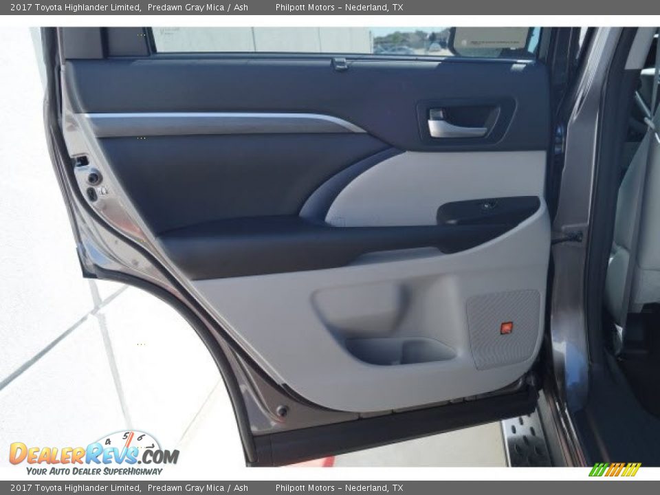 2017 Toyota Highlander Limited Predawn Gray Mica / Ash Photo #7