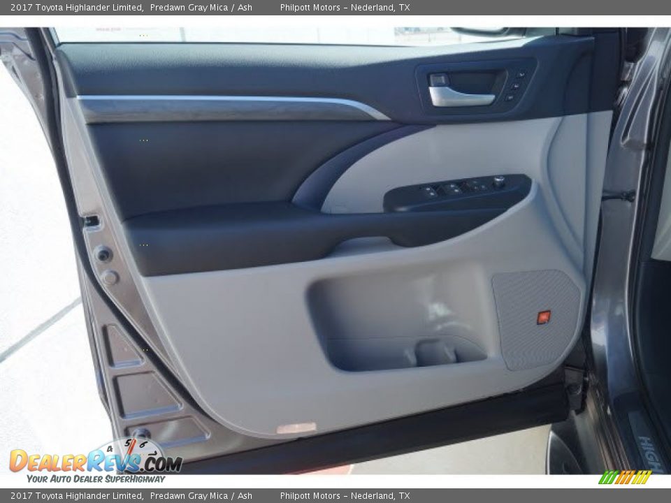 2017 Toyota Highlander Limited Predawn Gray Mica / Ash Photo #11