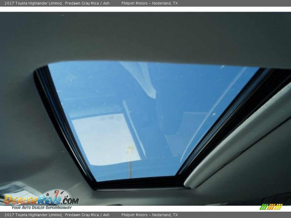 2017 Toyota Highlander Limited Predawn Gray Mica / Ash Photo #13