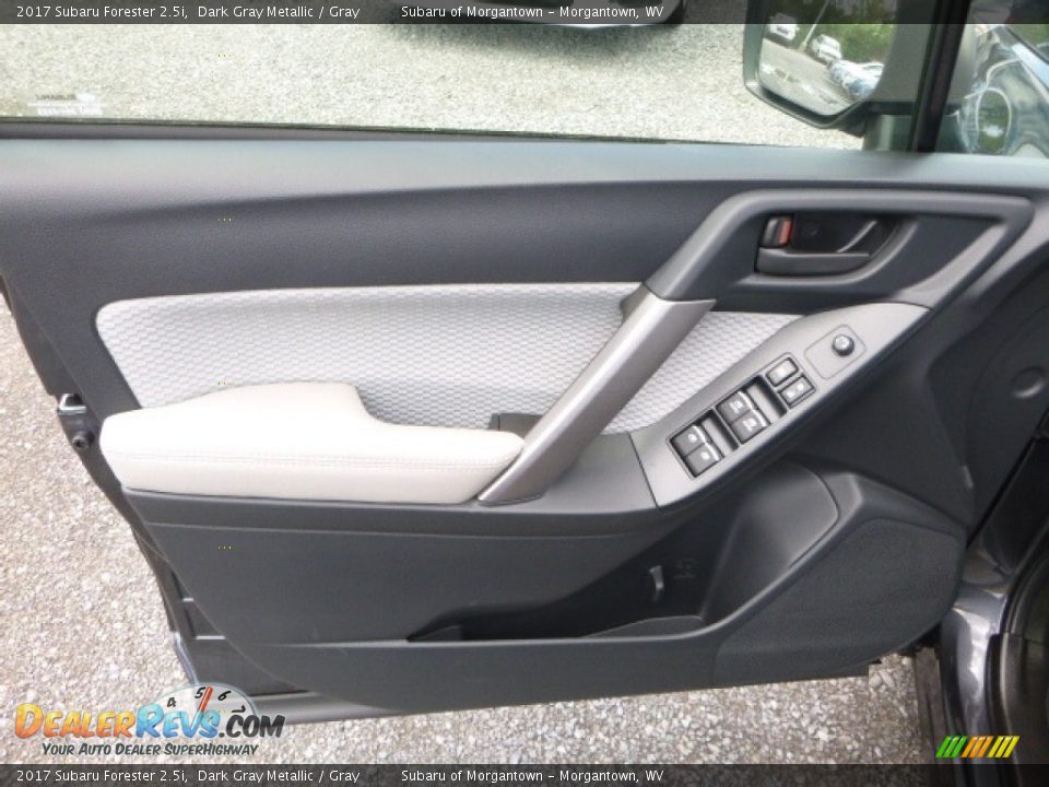 2017 Subaru Forester 2.5i Dark Gray Metallic / Gray Photo #14